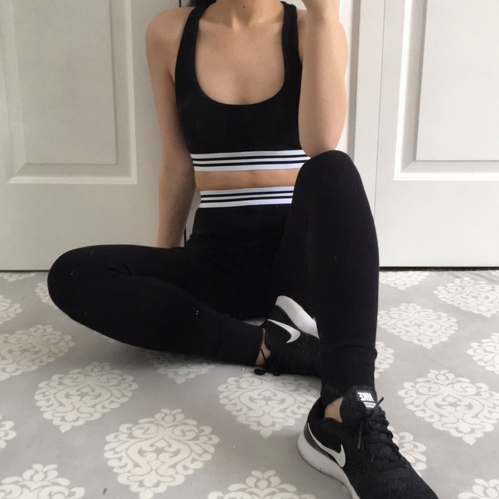 ❗️(LAST) ROUTINE - Black 2 Piece Bralette & Legging Loungewear / PJ Set